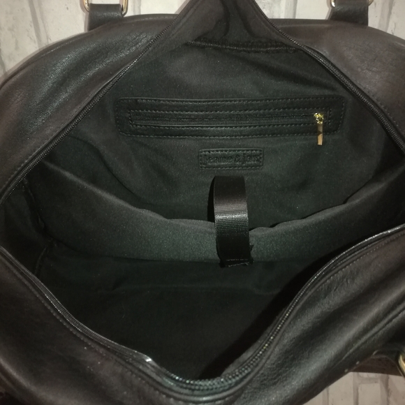 Jeane & Jax Perforated Weekender Bag - Picture 6 of 6